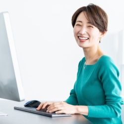 40代からインテリアを学ぶ女性